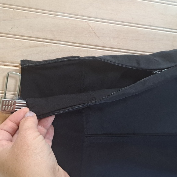 Mossimo Black Satin A-Line Fit & Flare Side Zip Classic Flowy Modest Midi Skirt - Picture 4 of 9